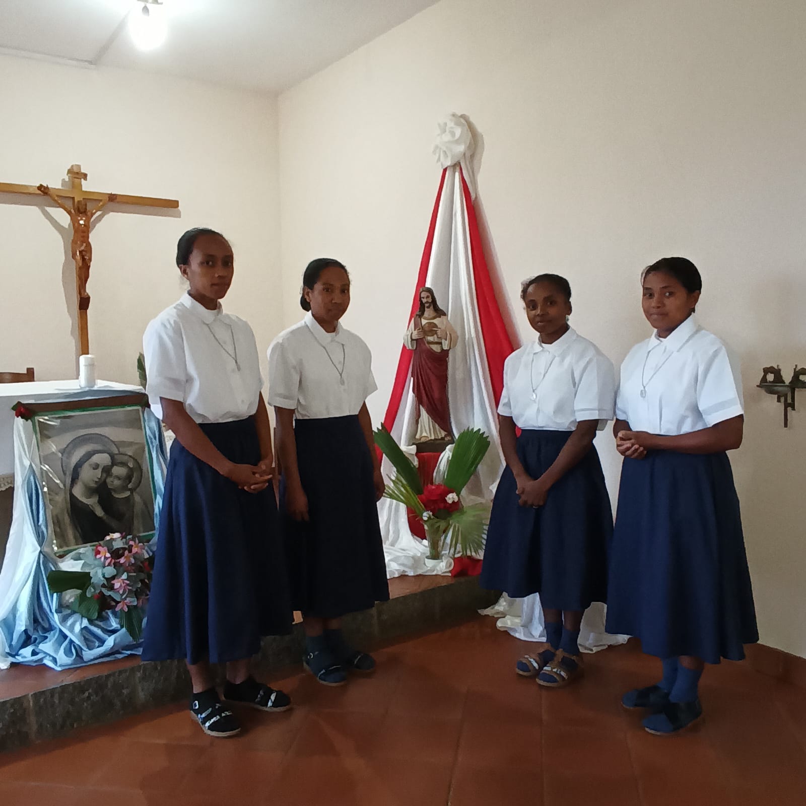 Piccole Figlie del Sacro Cuore di Ges&ugrave;